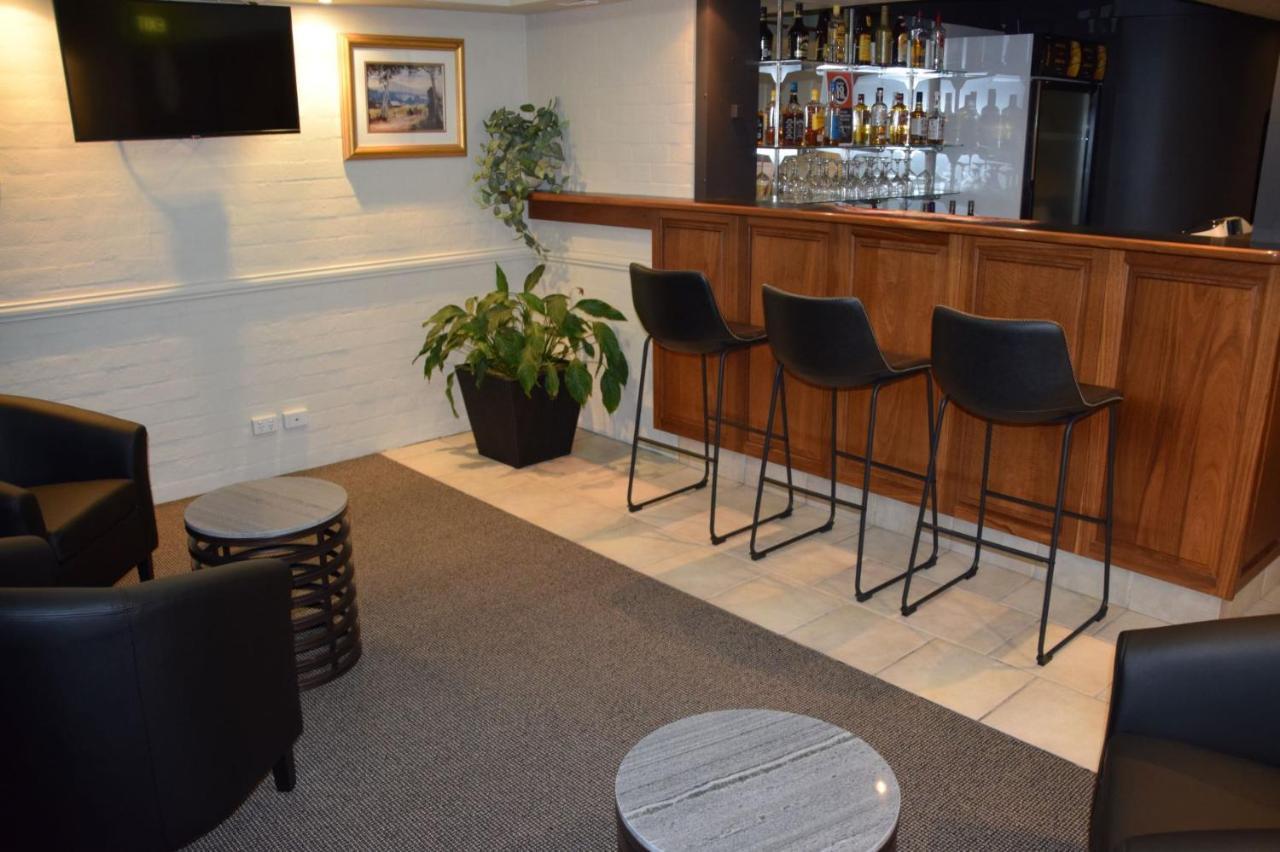 Best Western Coachman'S Inn Motel บาเทิร์สต์ ภายนอก รูปภาพ