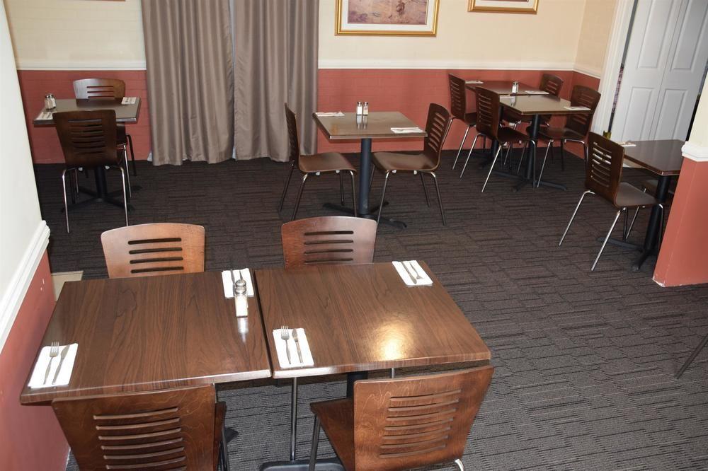 Best Western Coachman'S Inn Motel บาเทิร์สต์ ภายนอก รูปภาพ