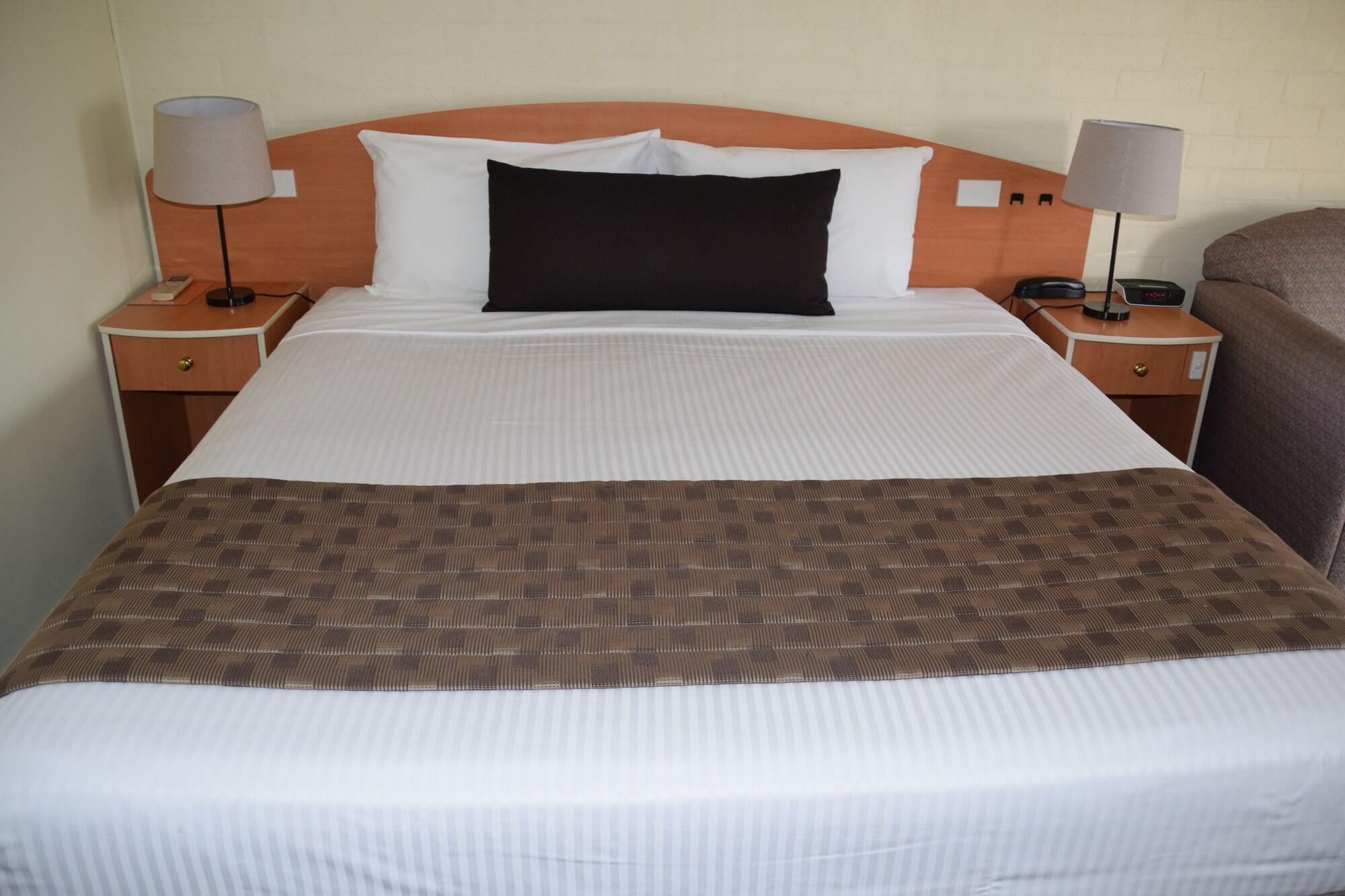 Best Western Coachman'S Inn Motel บาเทิร์สต์ ภายนอก รูปภาพ
