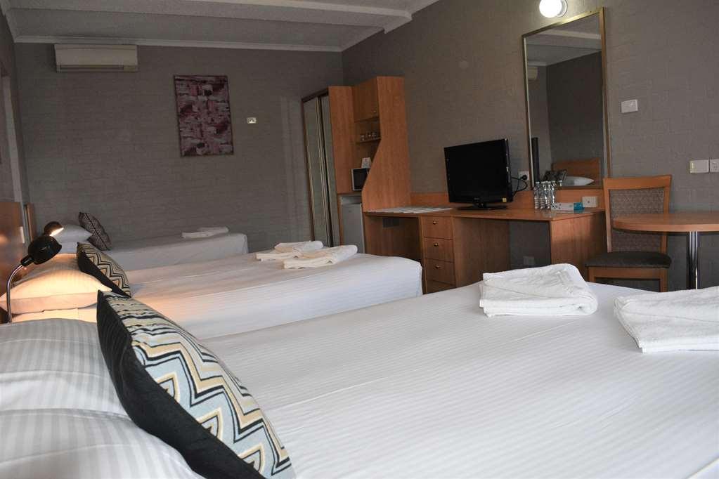 Best Western Coachman'S Inn Motel บาเทิร์สต์ ห้อง รูปภาพ