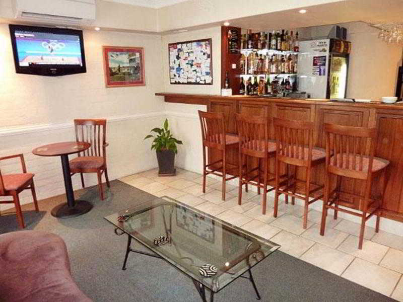 Best Western Coachman'S Inn Motel บาเทิร์สต์ ภายนอก รูปภาพ