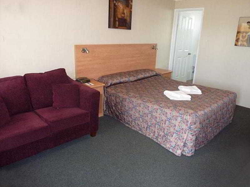 Best Western Coachman'S Inn Motel บาเทิร์สต์ ห้อง รูปภาพ