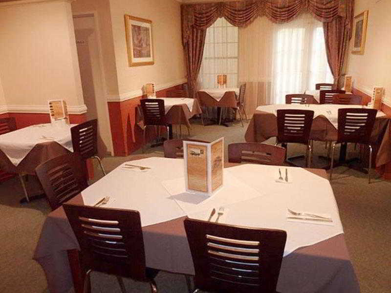 Best Western Coachman'S Inn Motel บาเทิร์สต์ ภายนอก รูปภาพ